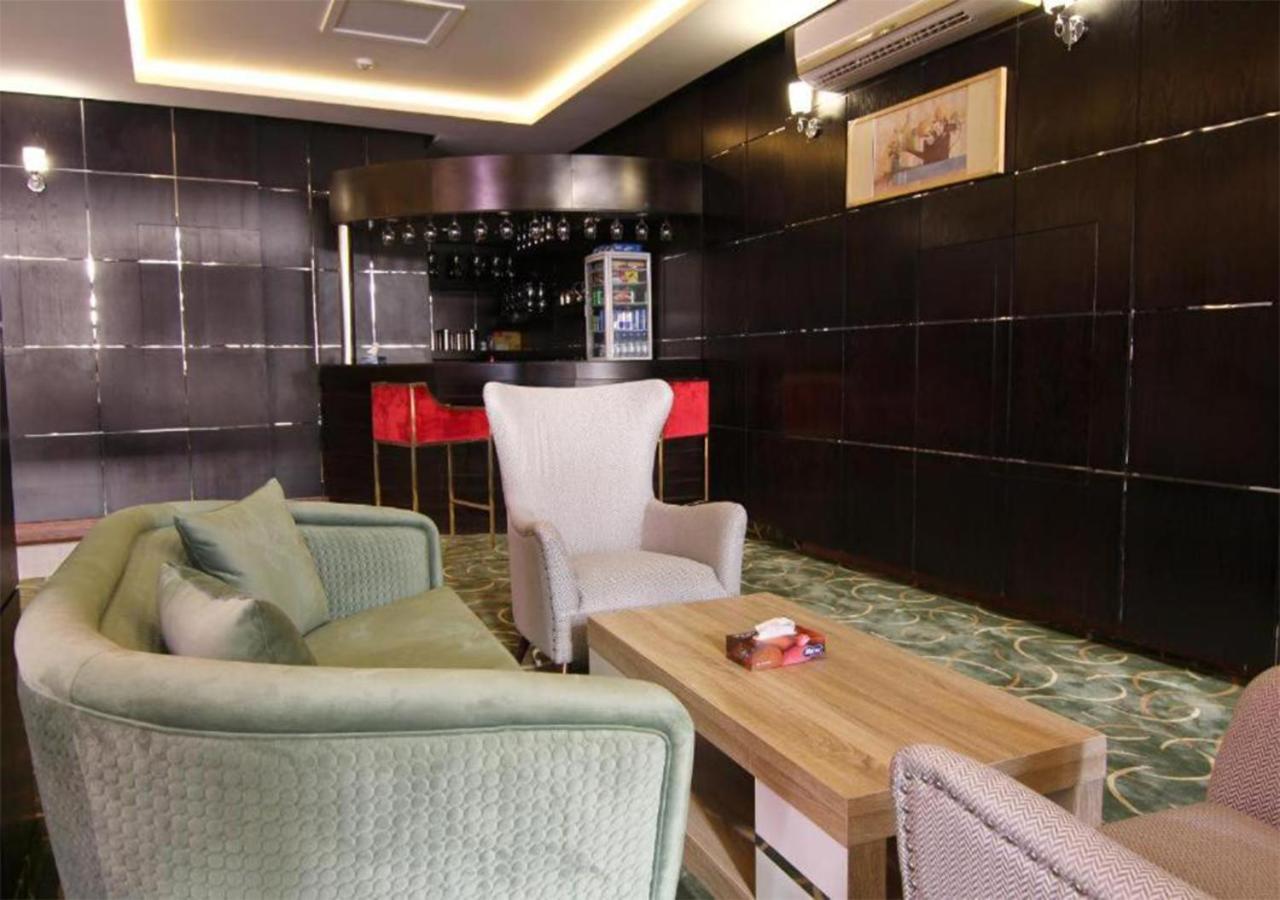 هذا منزلى الحمراء Riyadh Eksteriør bilde